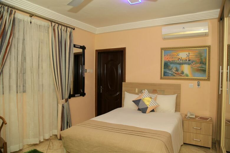 Hotel Bays Luxury Lodge