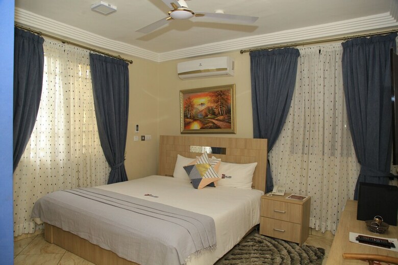Hotel Bays Luxury Lodge