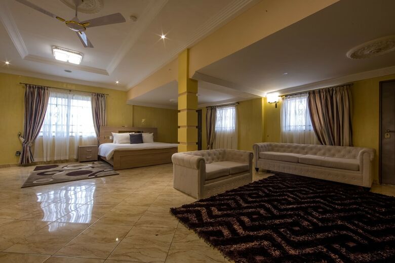 Hotel Bays Luxury Lodge