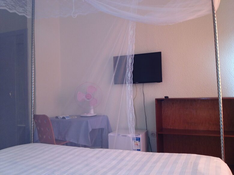 Eminence Hotel