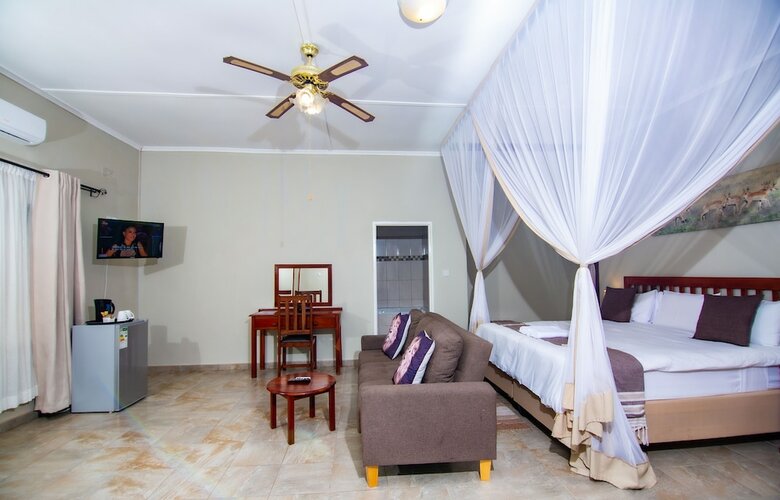 Hotel Dzimbahwe Guest Lodge