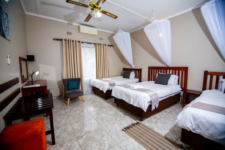 Hotel Dzimbahwe Guest Lodge