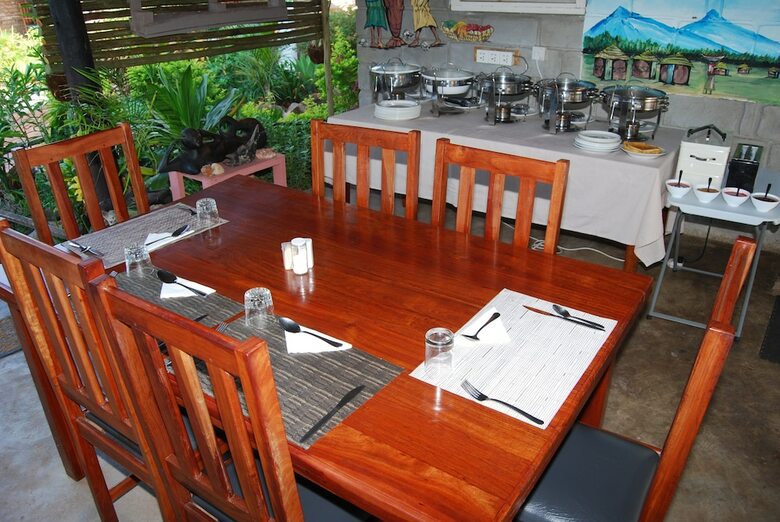 Hotel Dzimbahwe Guest Lodge