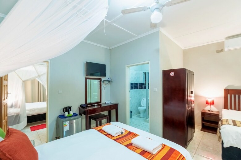 Hotel Dzimbahwe Guest Lodge