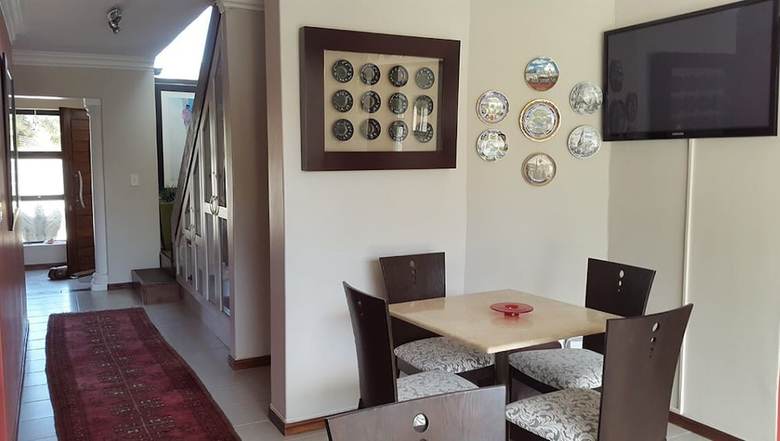 Hotel Crystalvilla Guesthouse - Adults Only