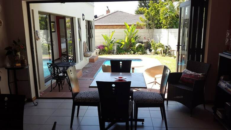 Hotel Crystalvilla Guesthouse - Adults Only