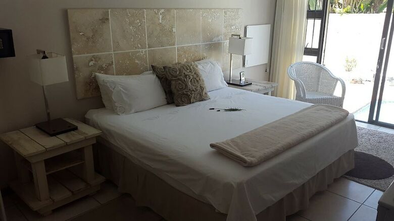 Hotel Crystalvilla Guesthouse - Adults Only