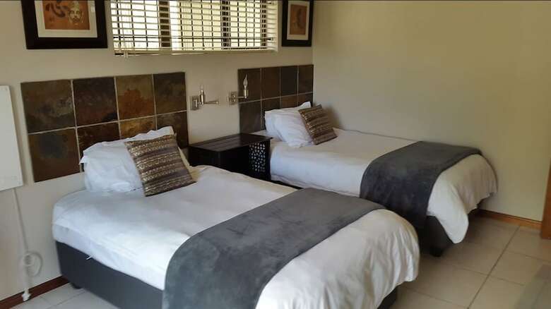 Hotel Crystalvilla Guesthouse - Adults Only