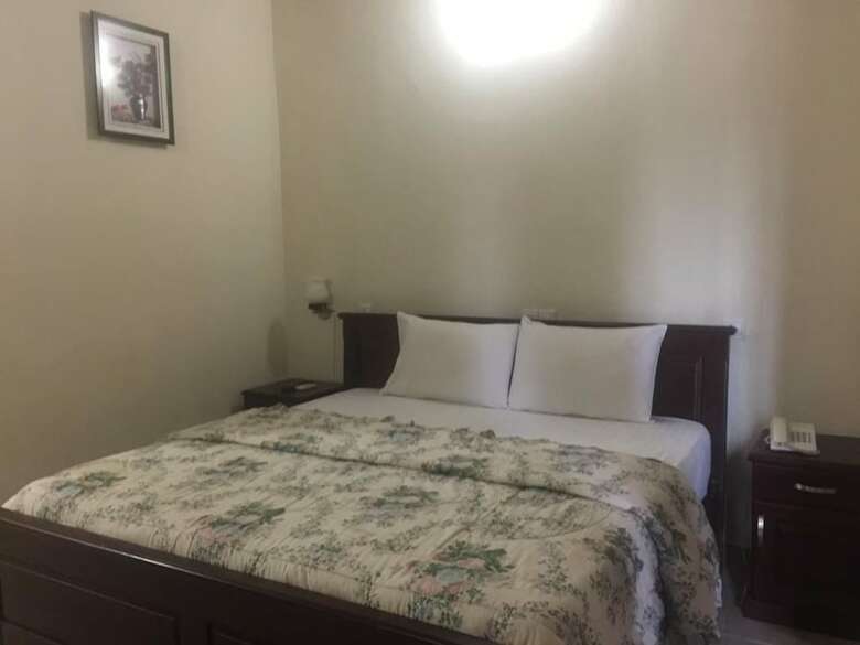 Lou Ralph Hotel