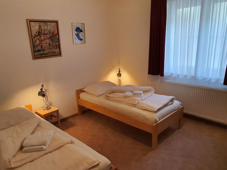 Hotel Guest House Hober