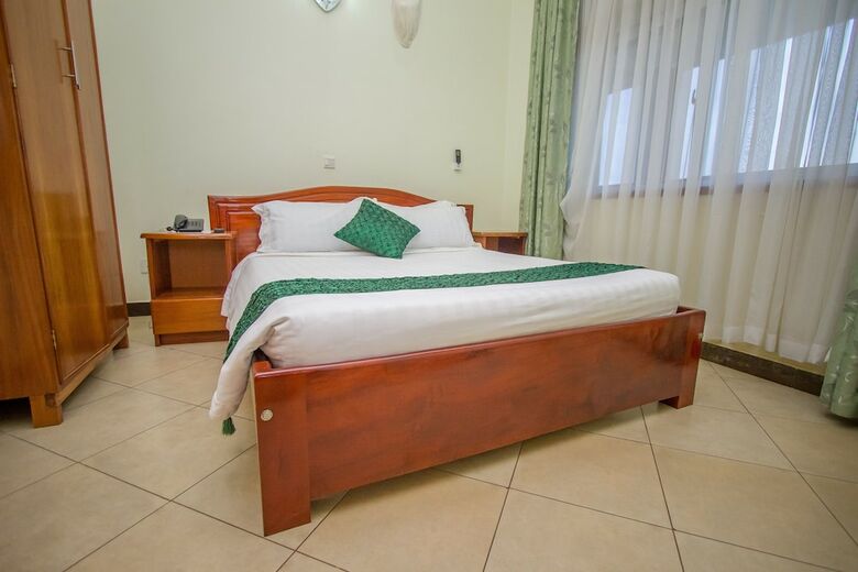 Jevine Hotel