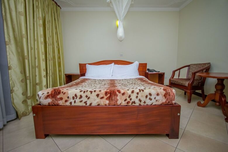 Jevine Hotel