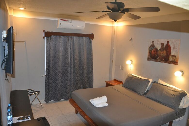 Maya Bella Downtown Hotel