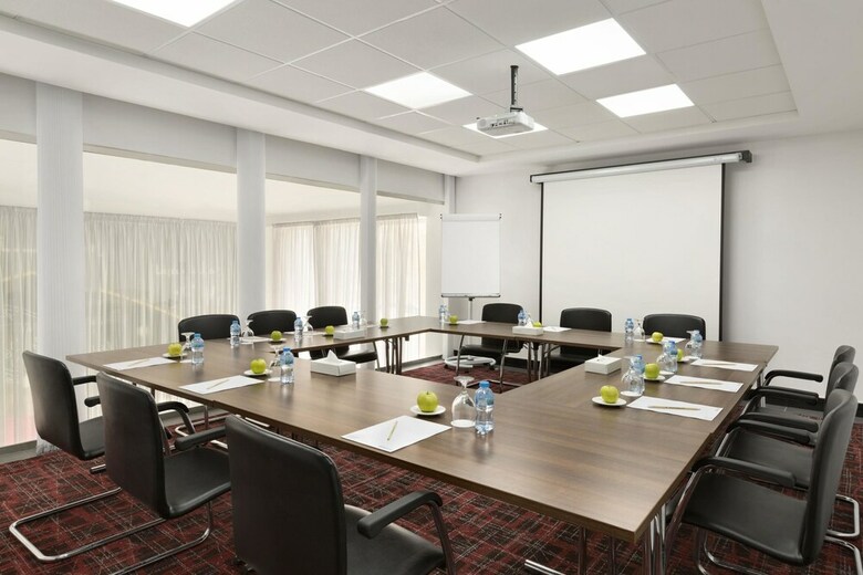 Hotel Ramada Encore By Wyndham Al Khobar Olaya