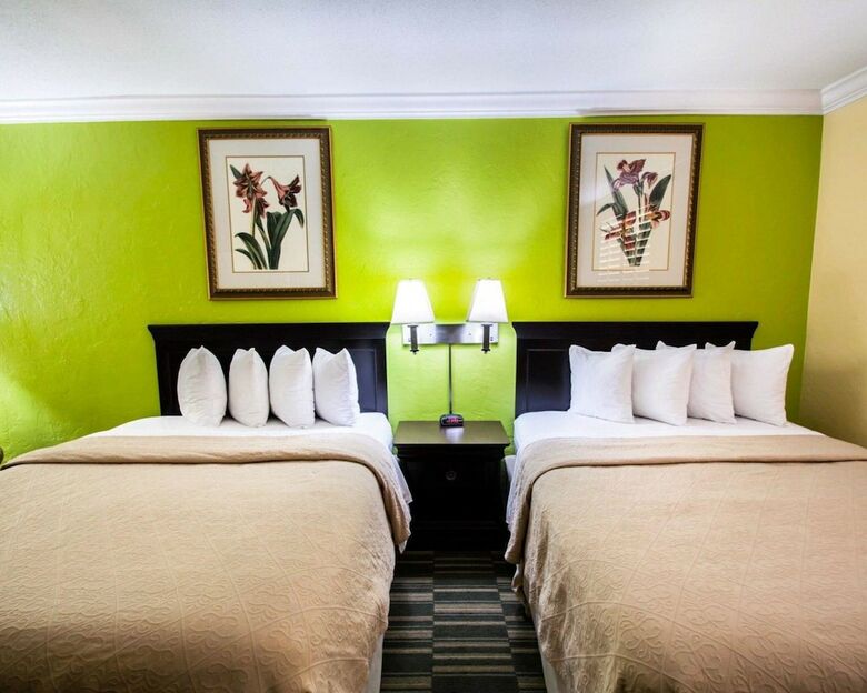 Hotel Quality Inn Oceanfront