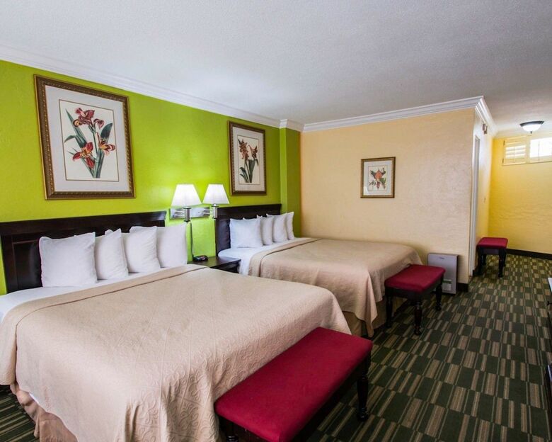 Hotel Quality Inn Oceanfront
