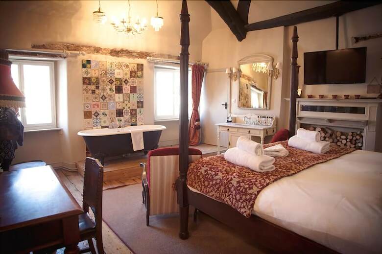 Posada The White Hart Somerton