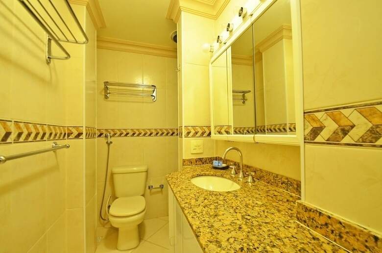 Mz Apartments Ronald