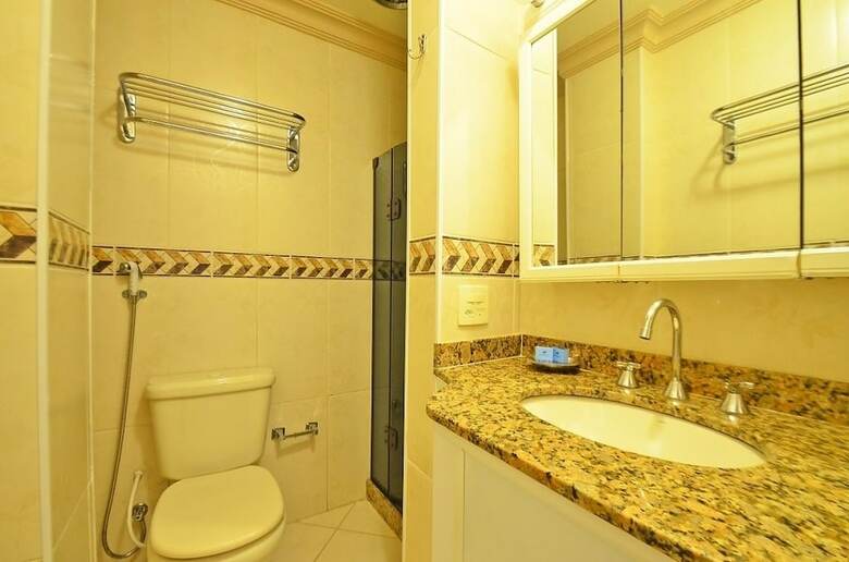 Mz Apartments Ronald