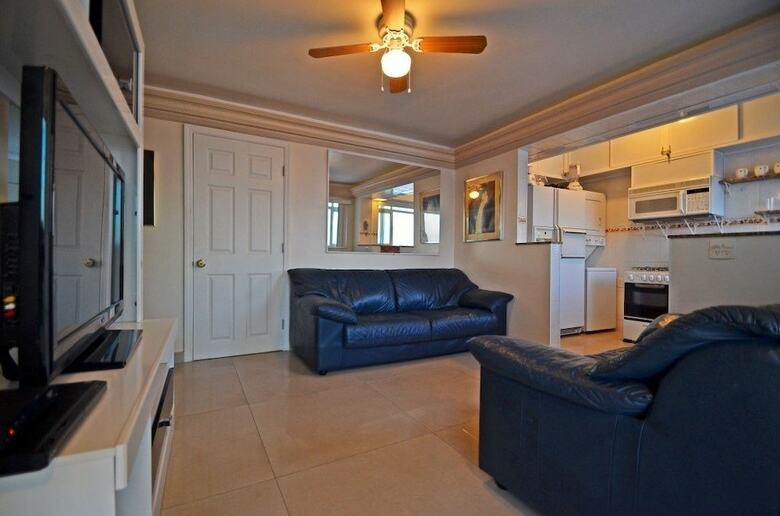 Mz Apartments Ronald