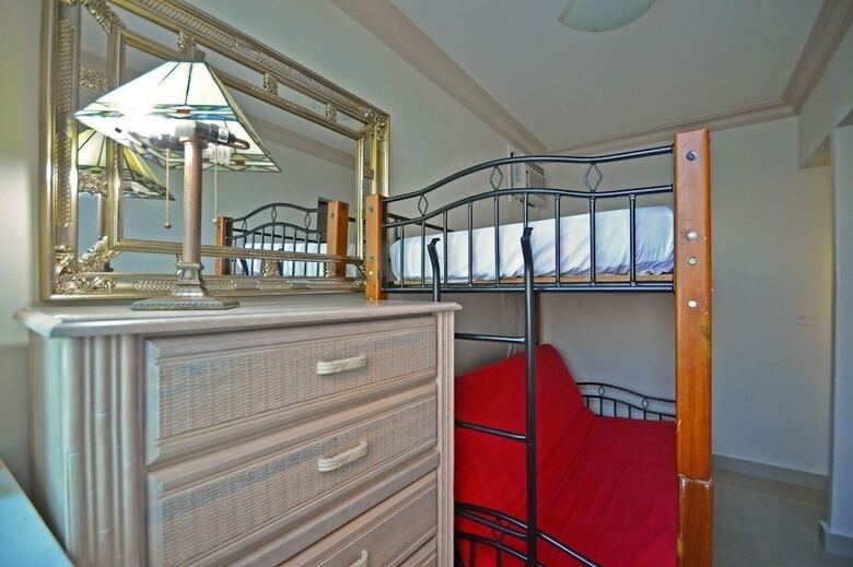 Mz Apartments Ronald