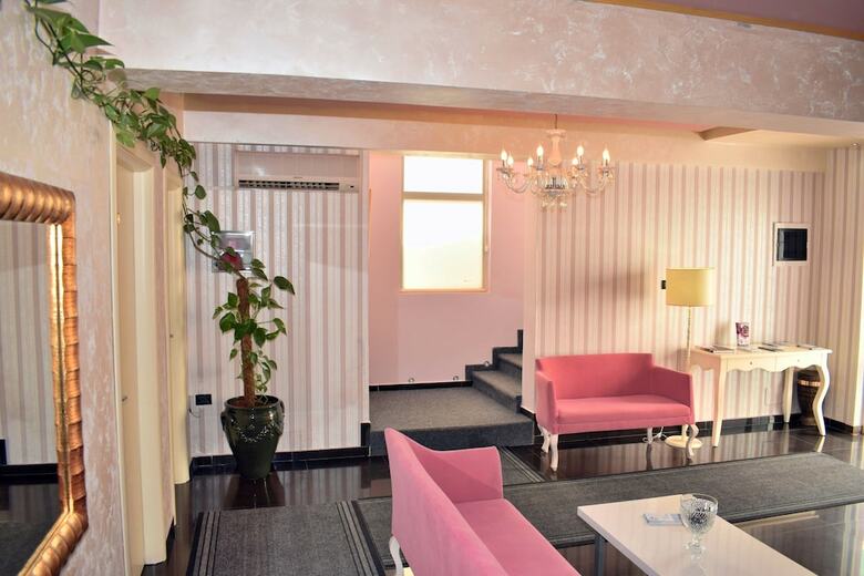 Royal Vila Hotel