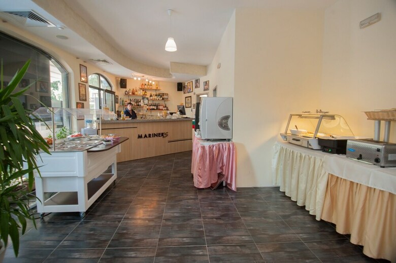 Hotel Mariner's Suites