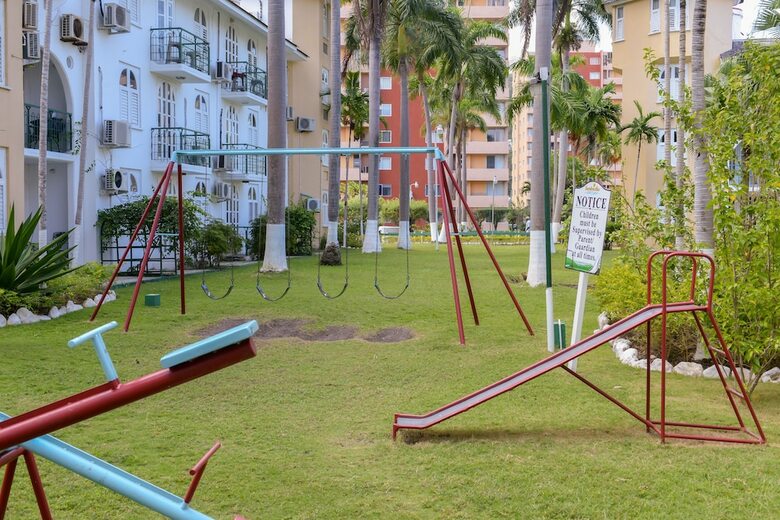 Aparthotel Sandcastles Deluxe Beach Resort