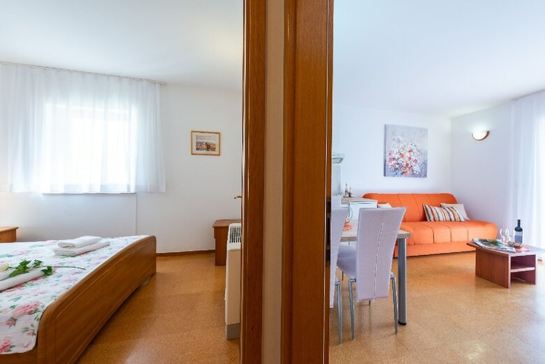 Hotel Cina Apartments
