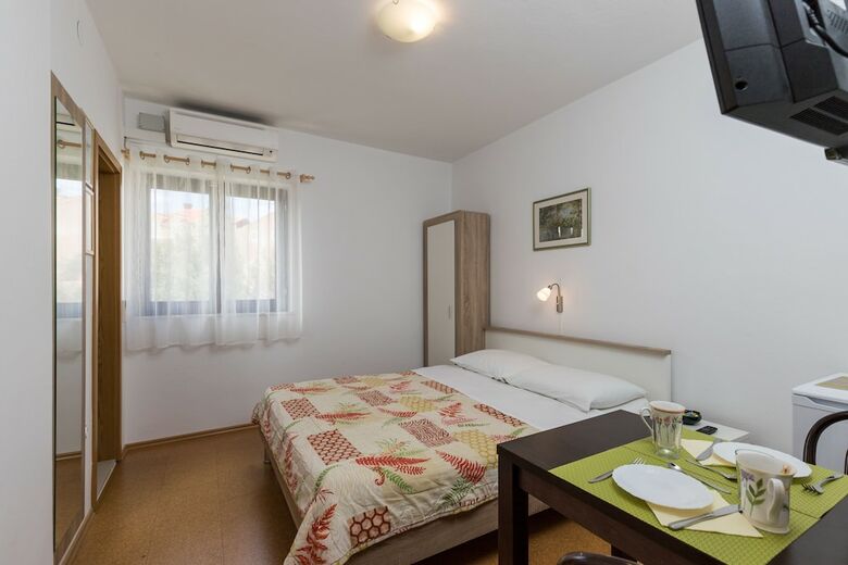 Hotel Cina Apartments