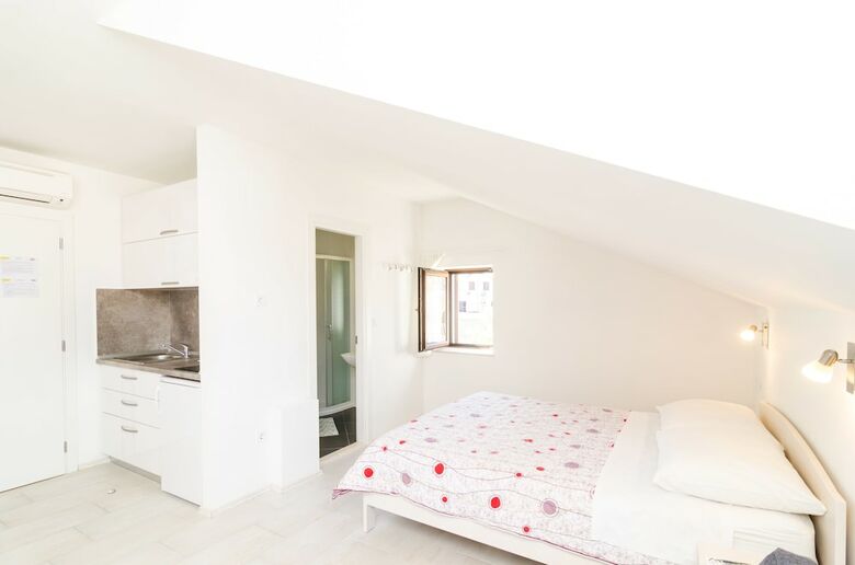 Hotel Cina Apartments
