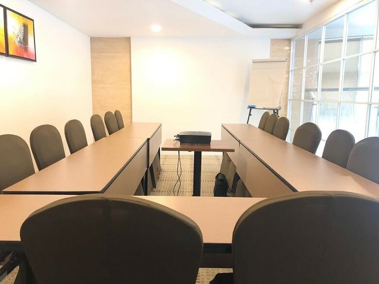 Verse Luxe Hotel Wahid Hasyim
