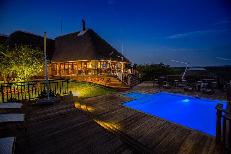 Posada Umzolozolo Private Safari Lodge