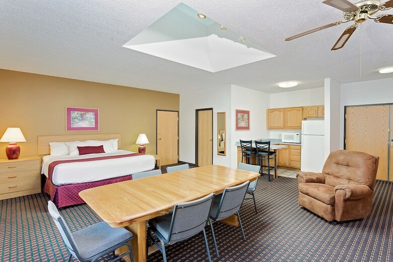 Hotel Ramada By Wyndham Richland Center