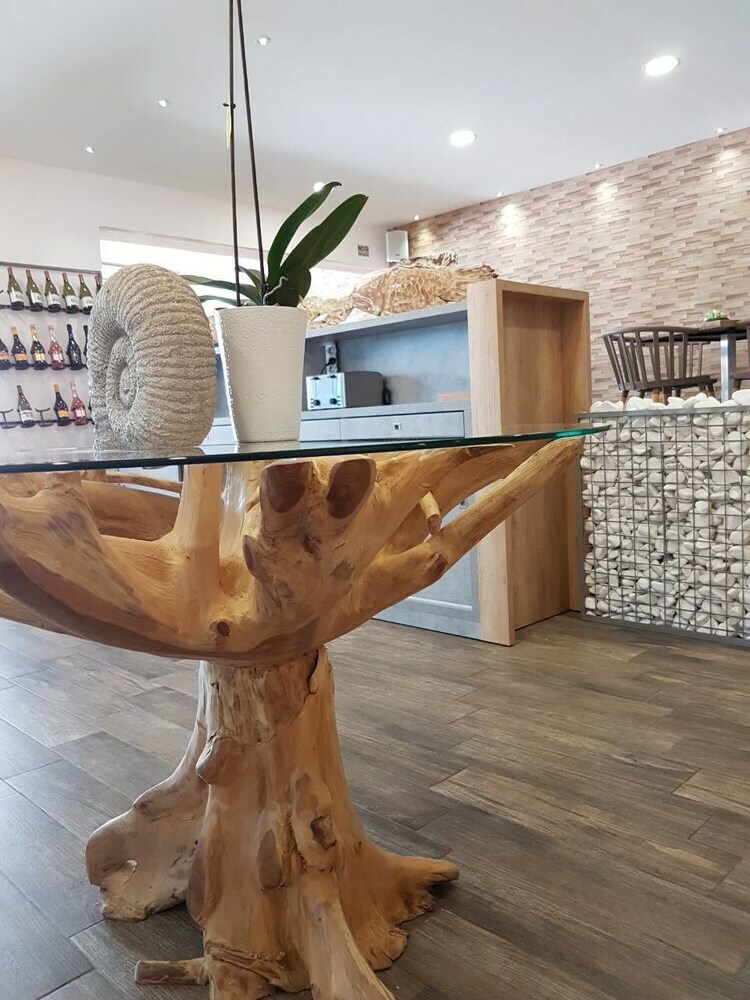 Hotel Yianna Caravel