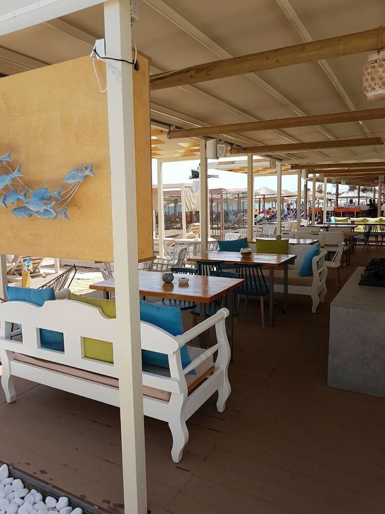 Hotel Yianna Caravel