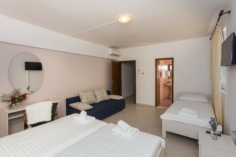 Hotel Guest House Rosa Bianca
