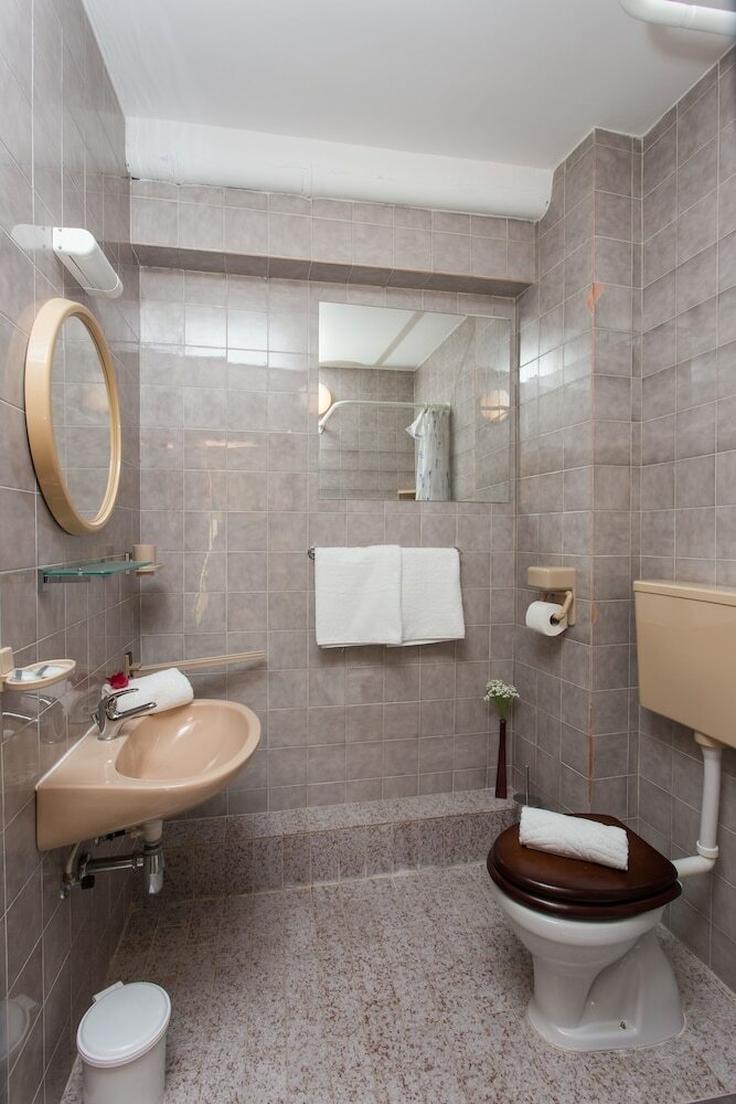 Hotel Guest House Rosa Bianca