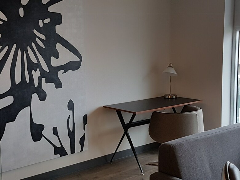 Semaphore Splash Apartments