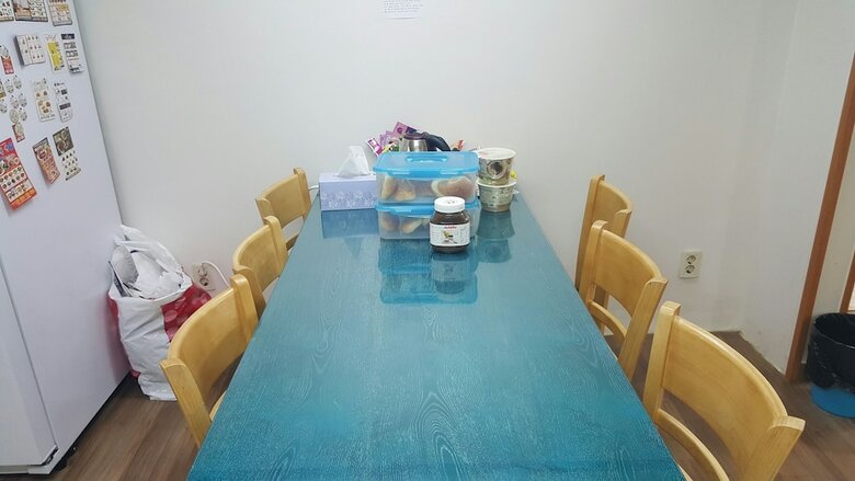 Hostal Happy Tree Guesthouse - Hostel