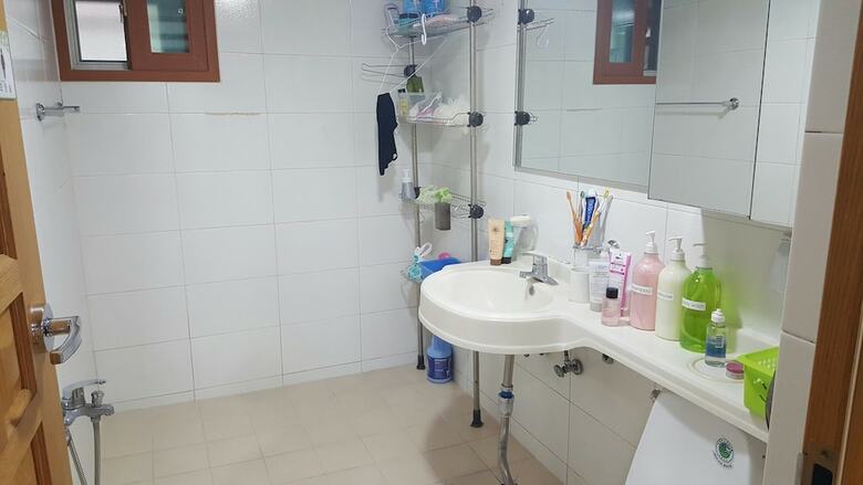 Hostal Happy Tree Guesthouse - Hostel