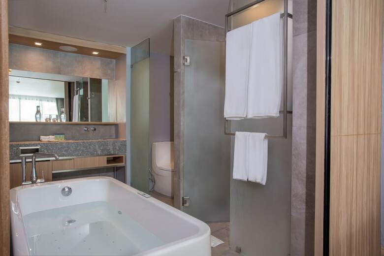 Hotel La Vela Khao Lak