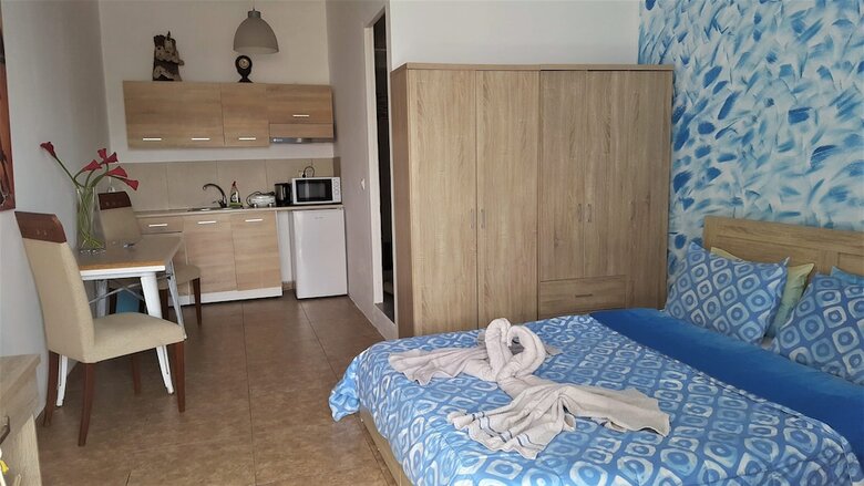 Hotel Pleasure Beachside Studios