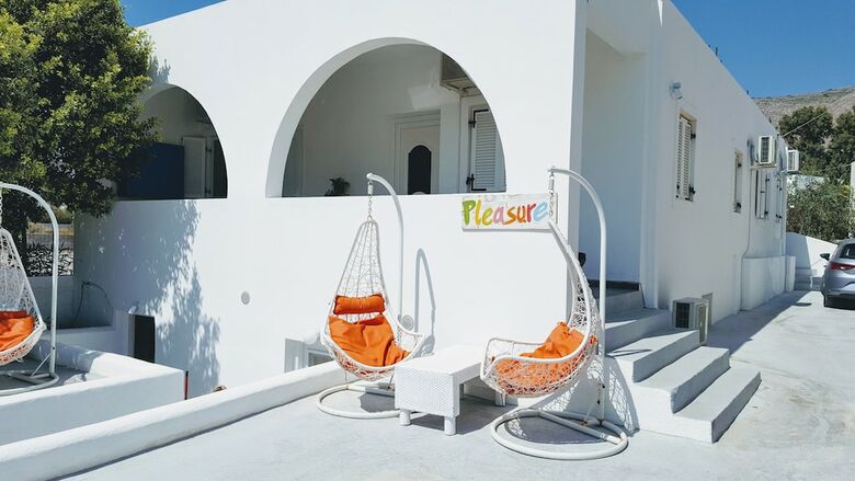 Hotel Pleasure Beachside Studios