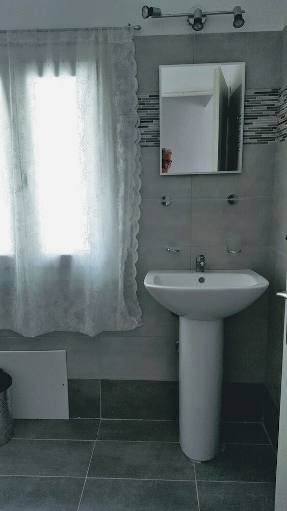 Hotel Pleasure Beachside Studios