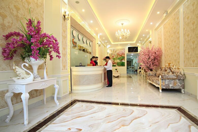 My Moon Hotel