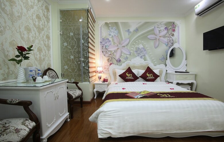 My Moon Hotel