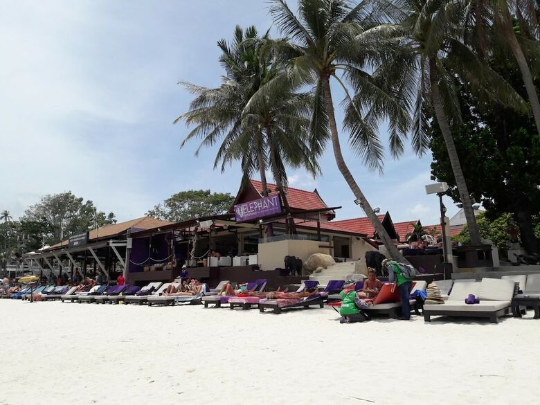 Hotel Suneast Bungalows
