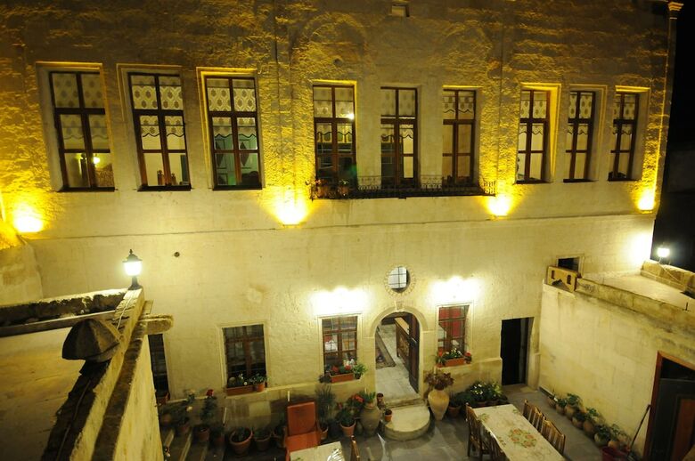 Kardesler Cave Hotel