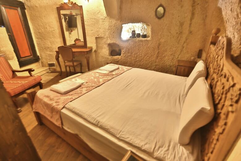 Kardesler Cave Hotel